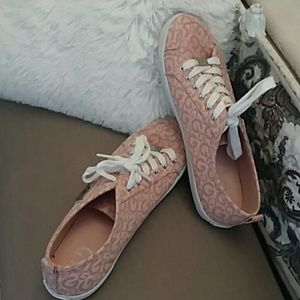 Guess canvas sneakers